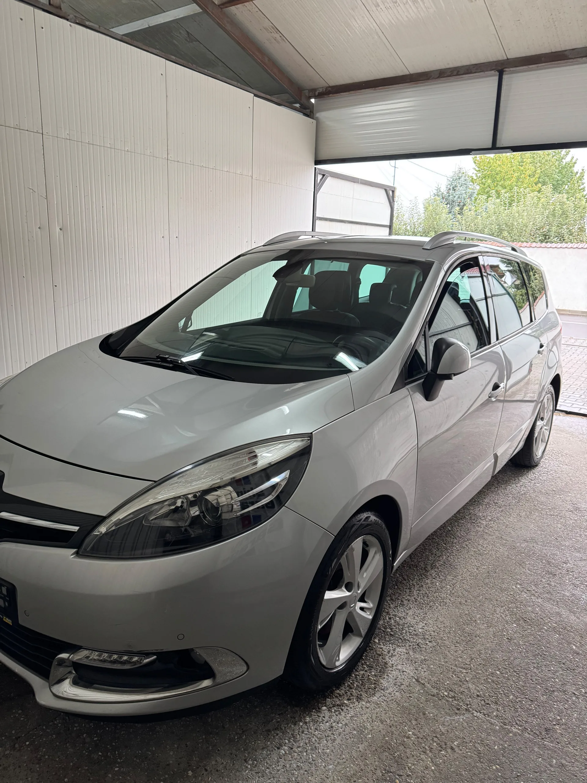 Renault Grand Scenic 2014 – fotografia 1